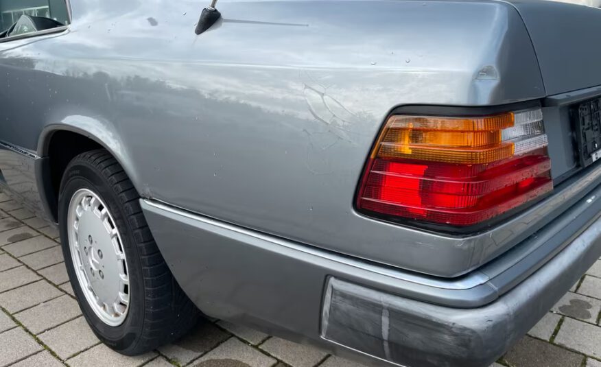 Mercedes Benz CE 230 W124 Oldtimer Coupe