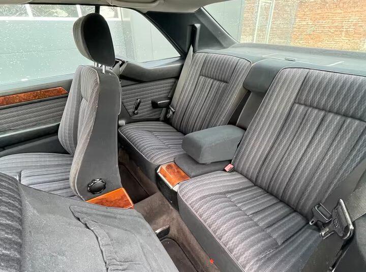 Mercedes Benz CE 230 W124 Oldtimer Coupe