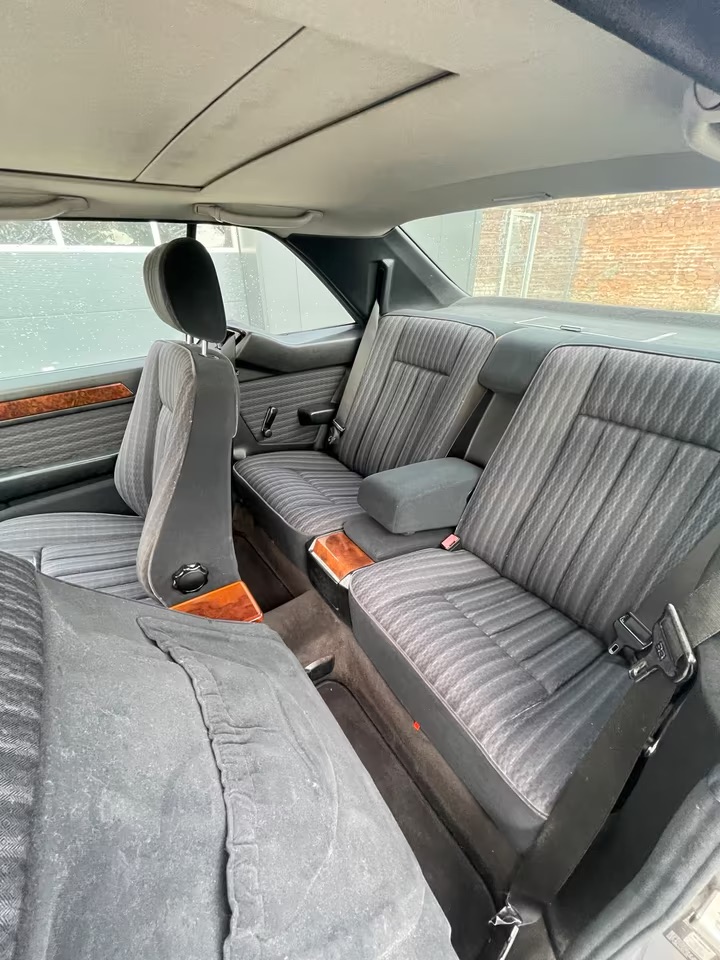 Mercedes Benz CE 230 W124 Oldtimer Coupe