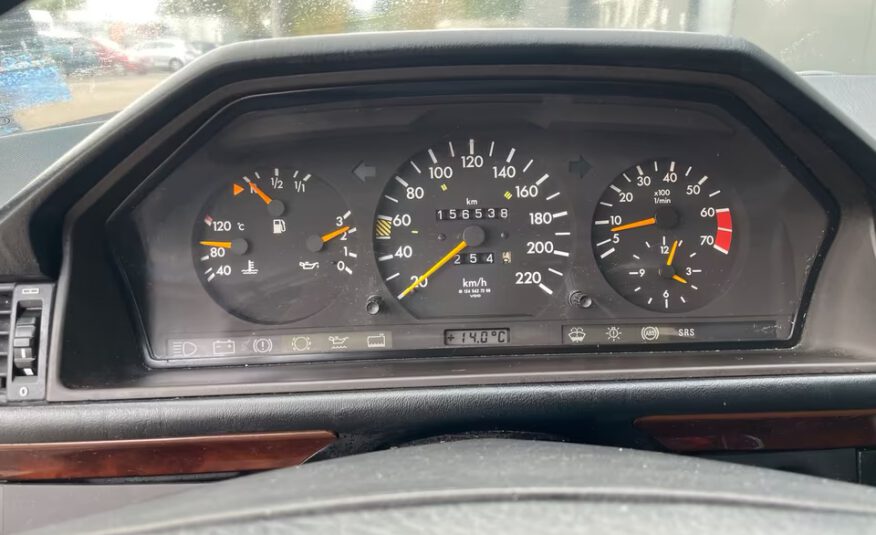Mercedes Benz CE 230 W124 Oldtimer Coupe