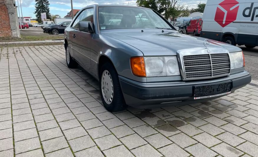 Mercedes Benz CE 230 W124 Oldtimer Coupe