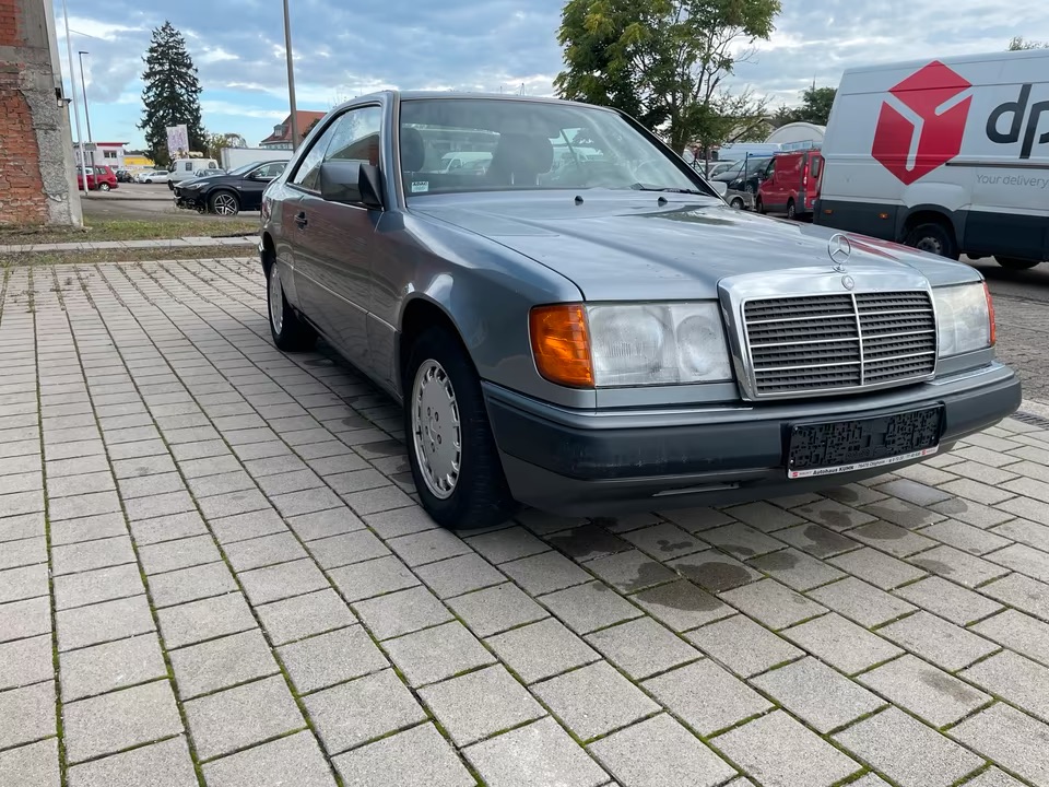Mercedes Benz CE 230 W124 Oldtimer Coupe