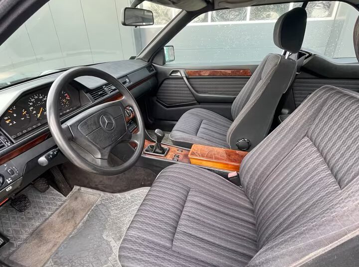 Mercedes Benz CE 230 W124 Oldtimer Coupe
