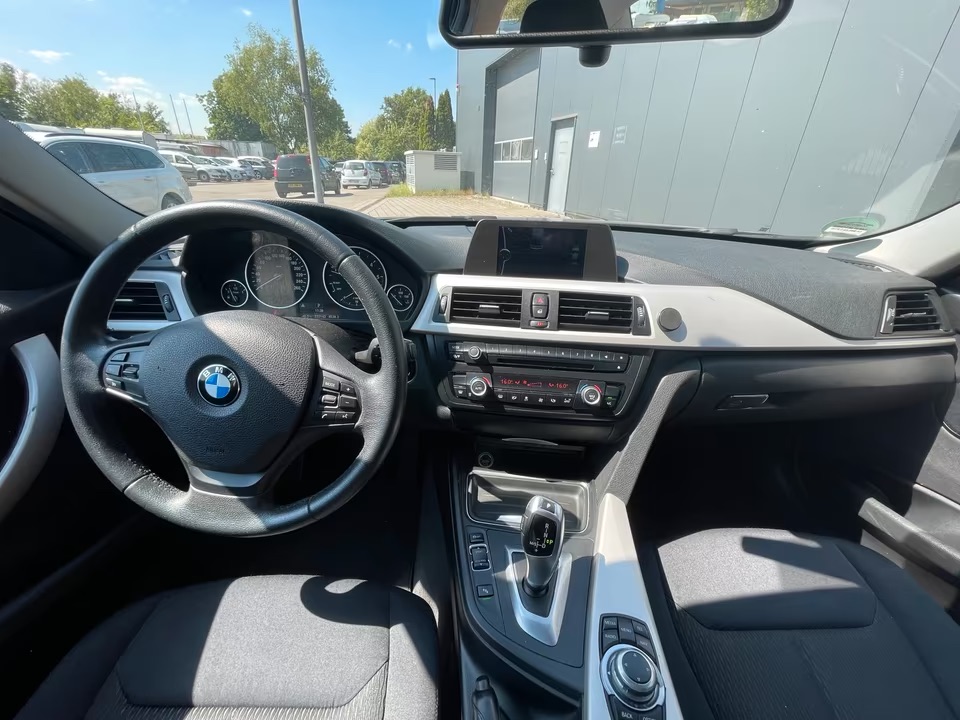 BMW 320d Automatik F30